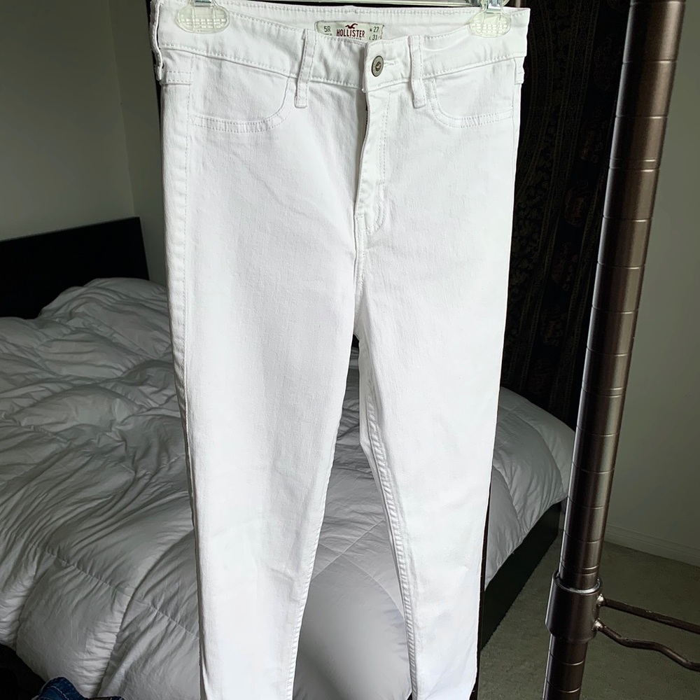 NW Hollister white jeans